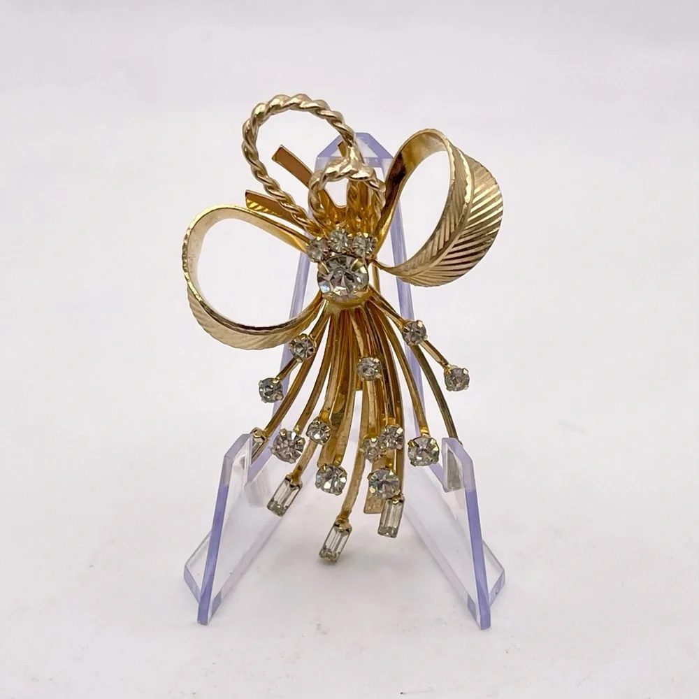 Dazzling Vintage Sarah Coventry Rhinestone Spray and Bow Brooch Estate Piece
